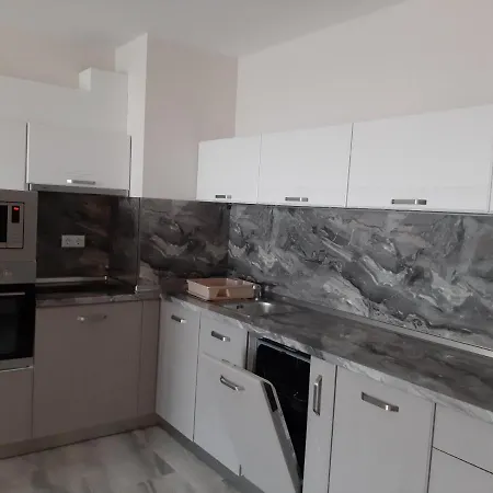 Deluxe 7 * סנט קונסטנטין והלנה